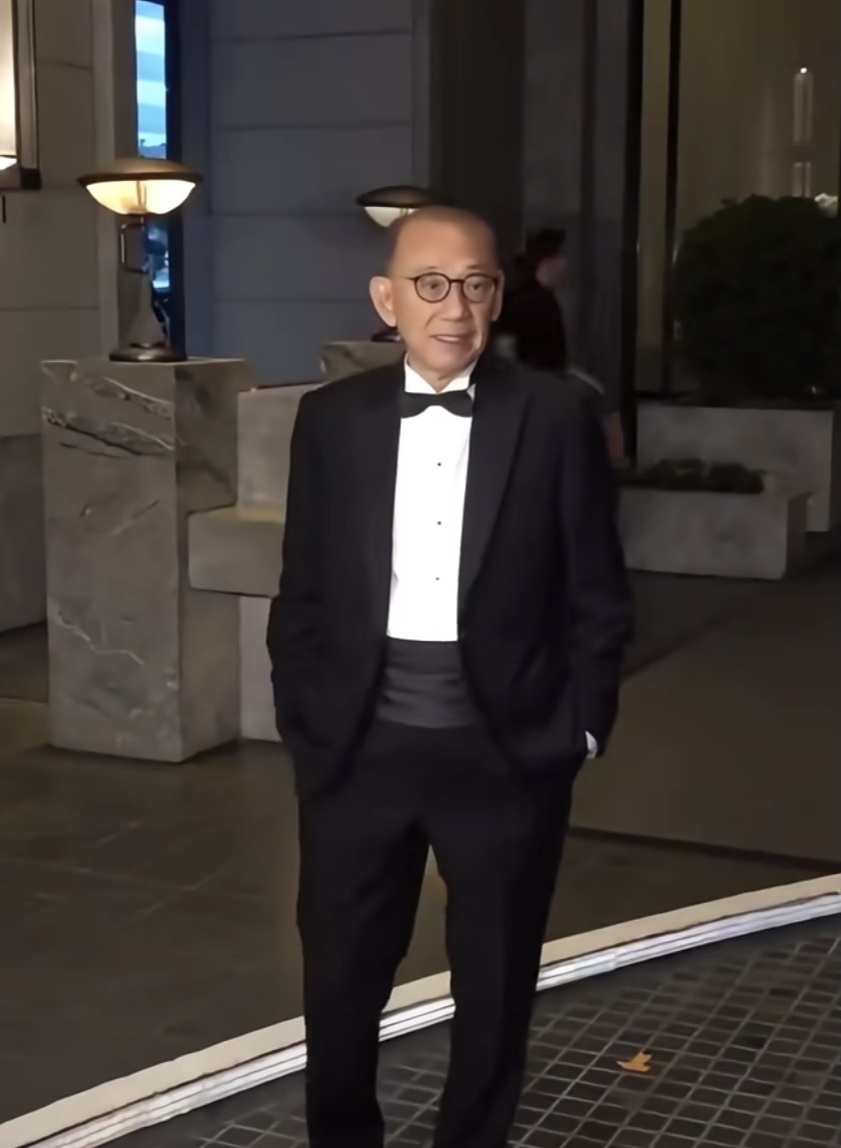 英皇老板设宴庆祝结婚40周年！大半港圈艺人出动，阿娇健康引担忧