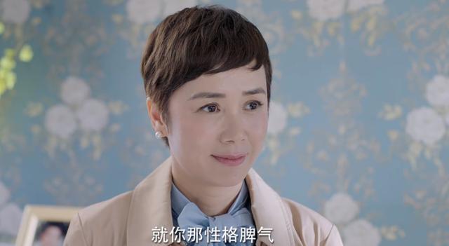 59岁蒋雯丽近况：英国生活，身材消瘦显老，网友慨叹女神老去