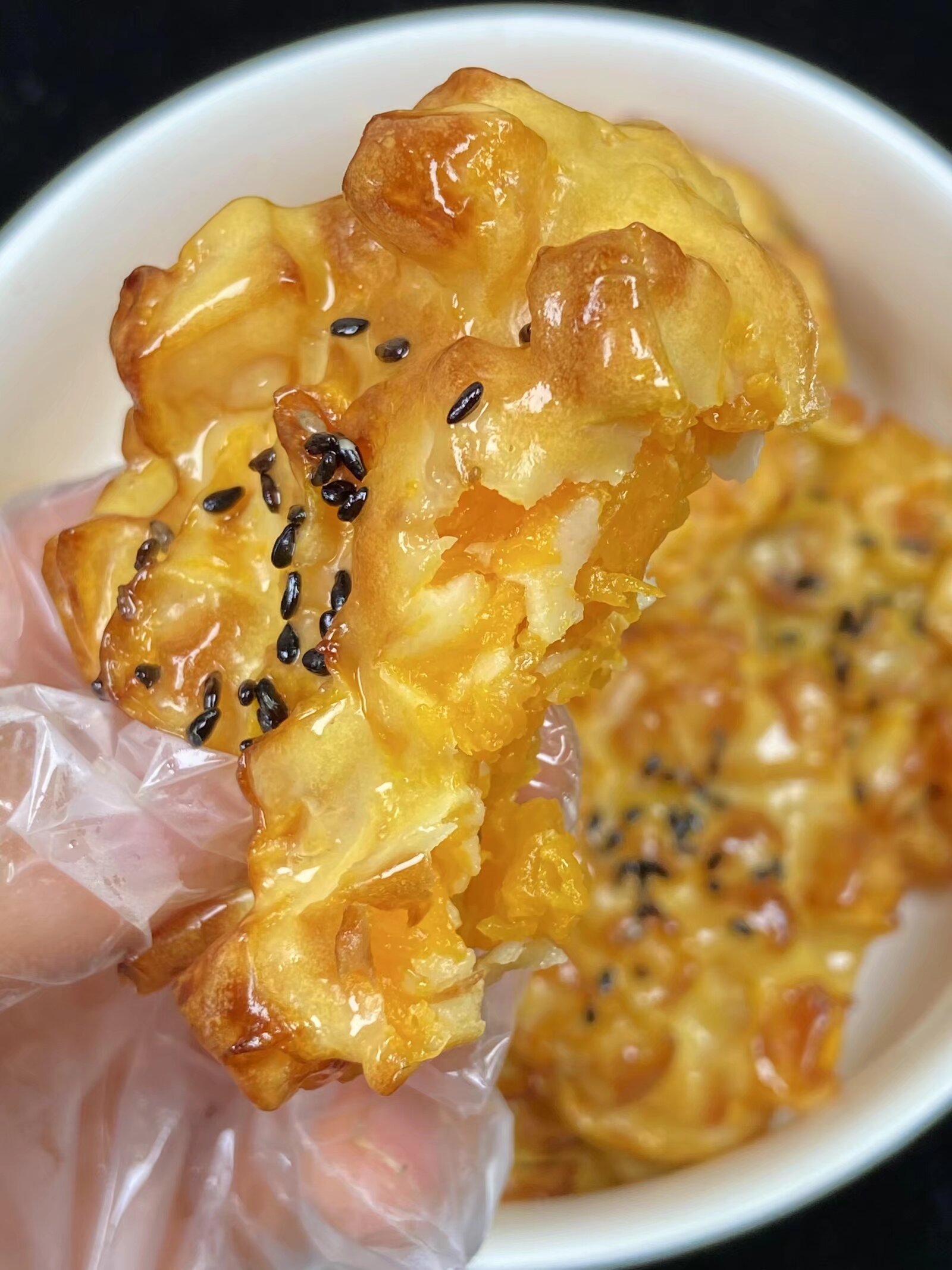 南瓜饼这样做也太好吃啦外酥里嫩内里香甜软糯蛋香浓郁#美食推#城事通CityScope
