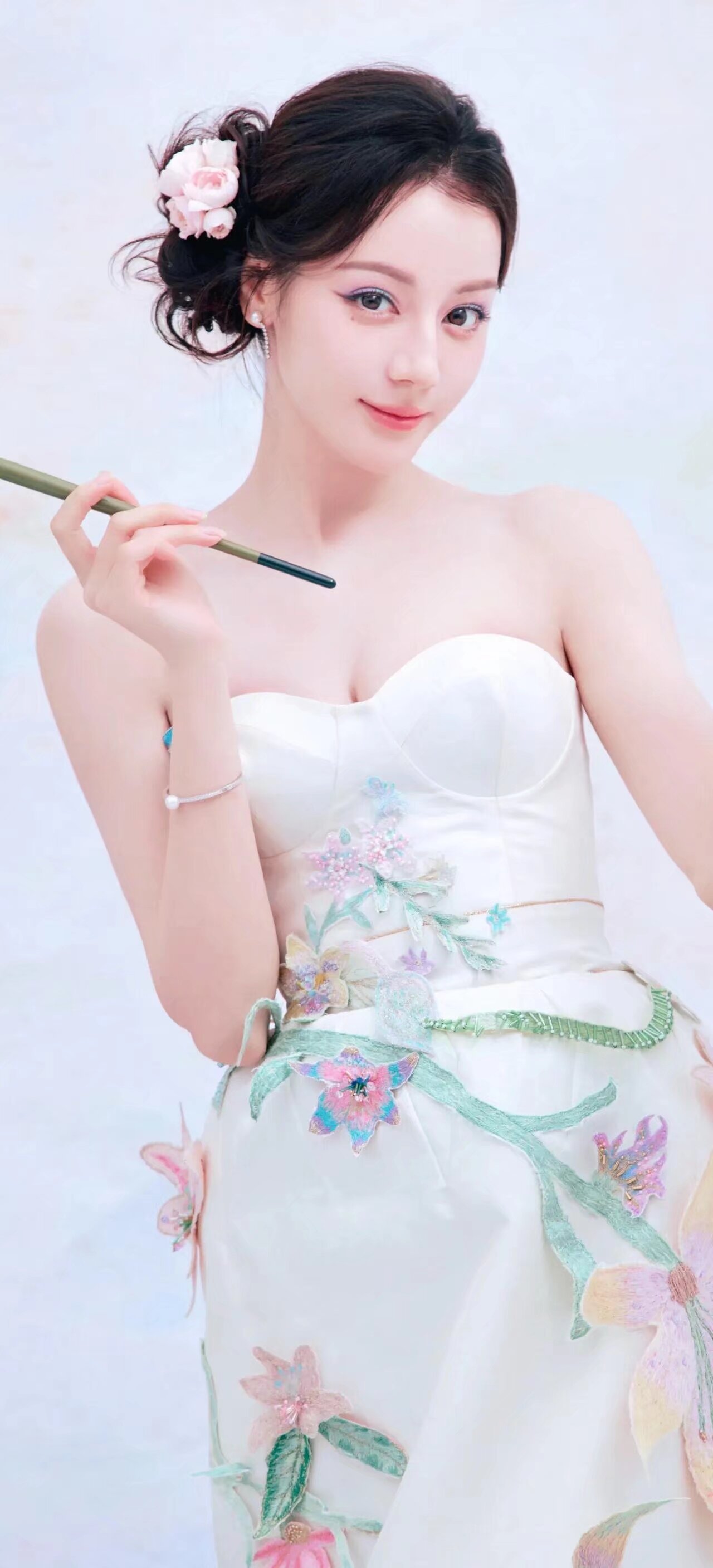 女明星系列之迪丽热巴超级写真照#城事通CityScope